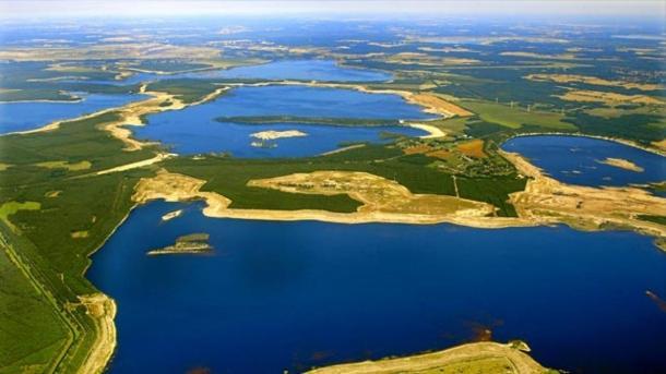 Grosszuegige Ferienwohnung Am Waldesrand Im Seenland Lauta Luaran gambar