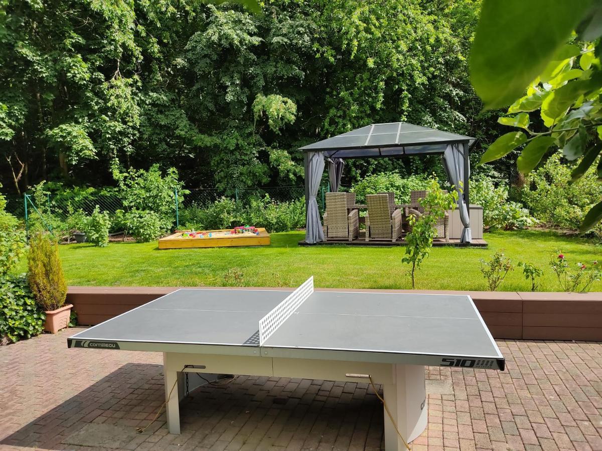 Grosszuegige Ferienwohnung Am Waldesrand Im Seenland Lauta Luaran gambar